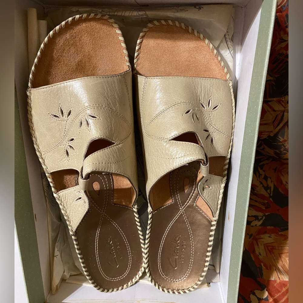Clarks Cream Leather Women's Sandals